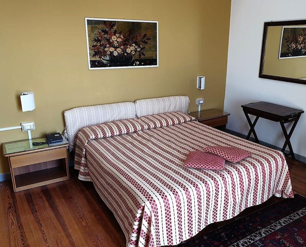 Morandi Hotel 3*
