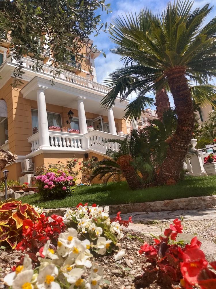 Morandi Hotel 3*